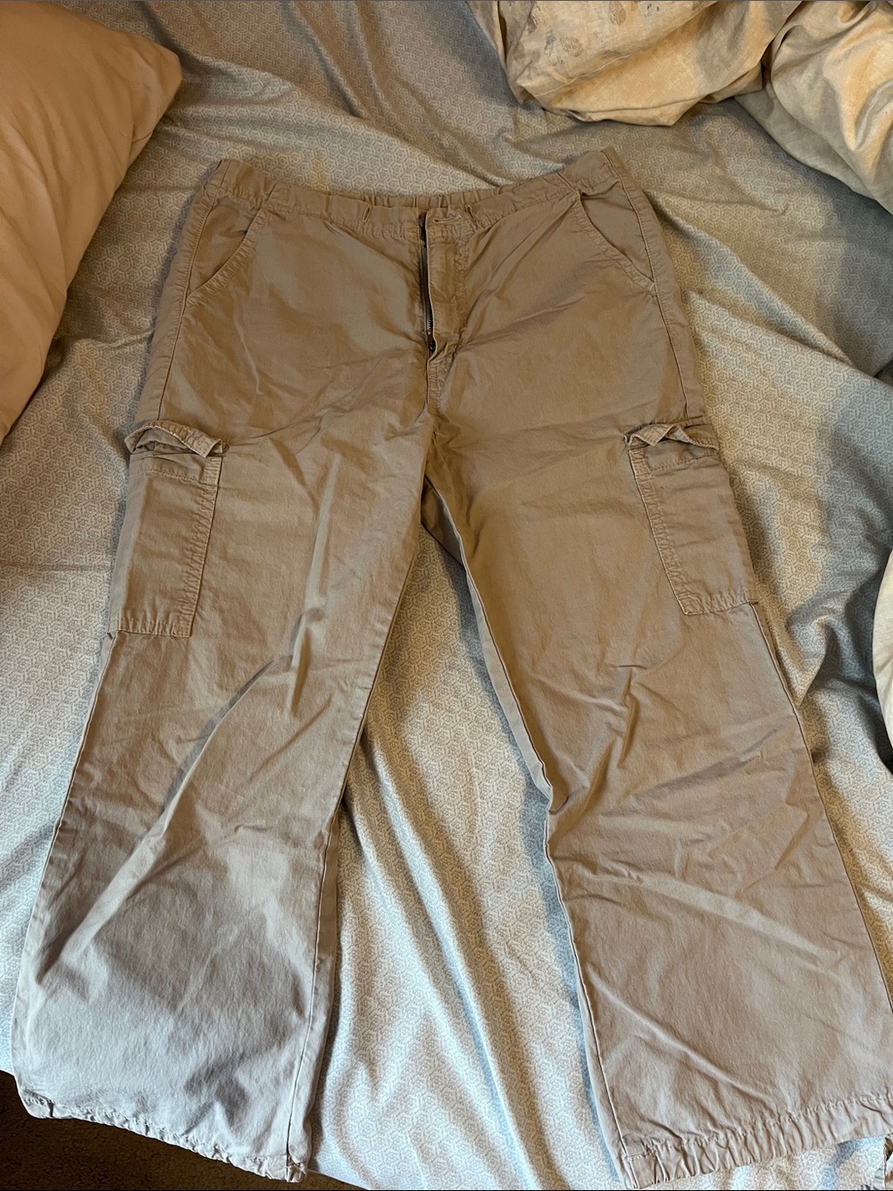 Grey capris with pockets
